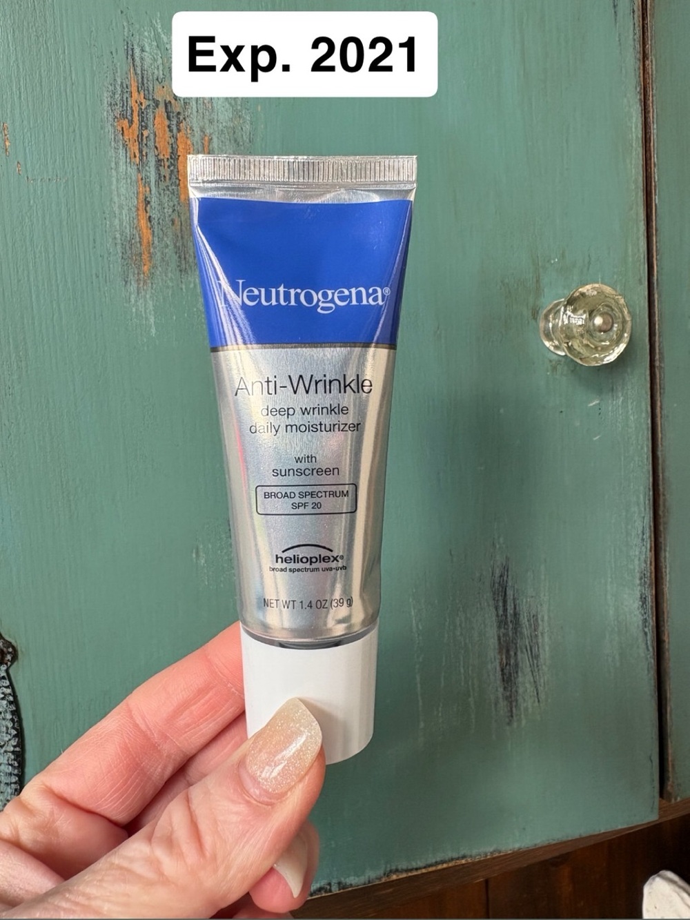 Neutrogena Anti-Wrinkle Deep Wrinkle Daily Moisturizer SPF 20 Discontinued 1.4oz